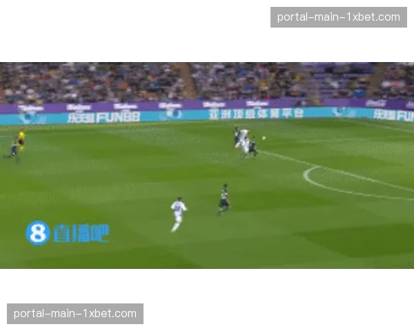 “争议瞬间：西甲VAR介入取消进球，长达五分钟复核引发双方不满”