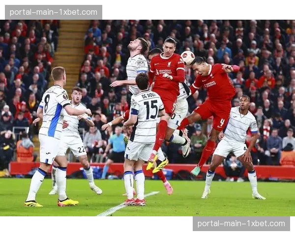 战术板:解析亚特兰大击败国际米兰的胜负手——极具弹性的5-3-2防守阵型 战术板:解析亚特兰大击败国际米兰的胜负手——极具弹性的5-3-2防守阵型